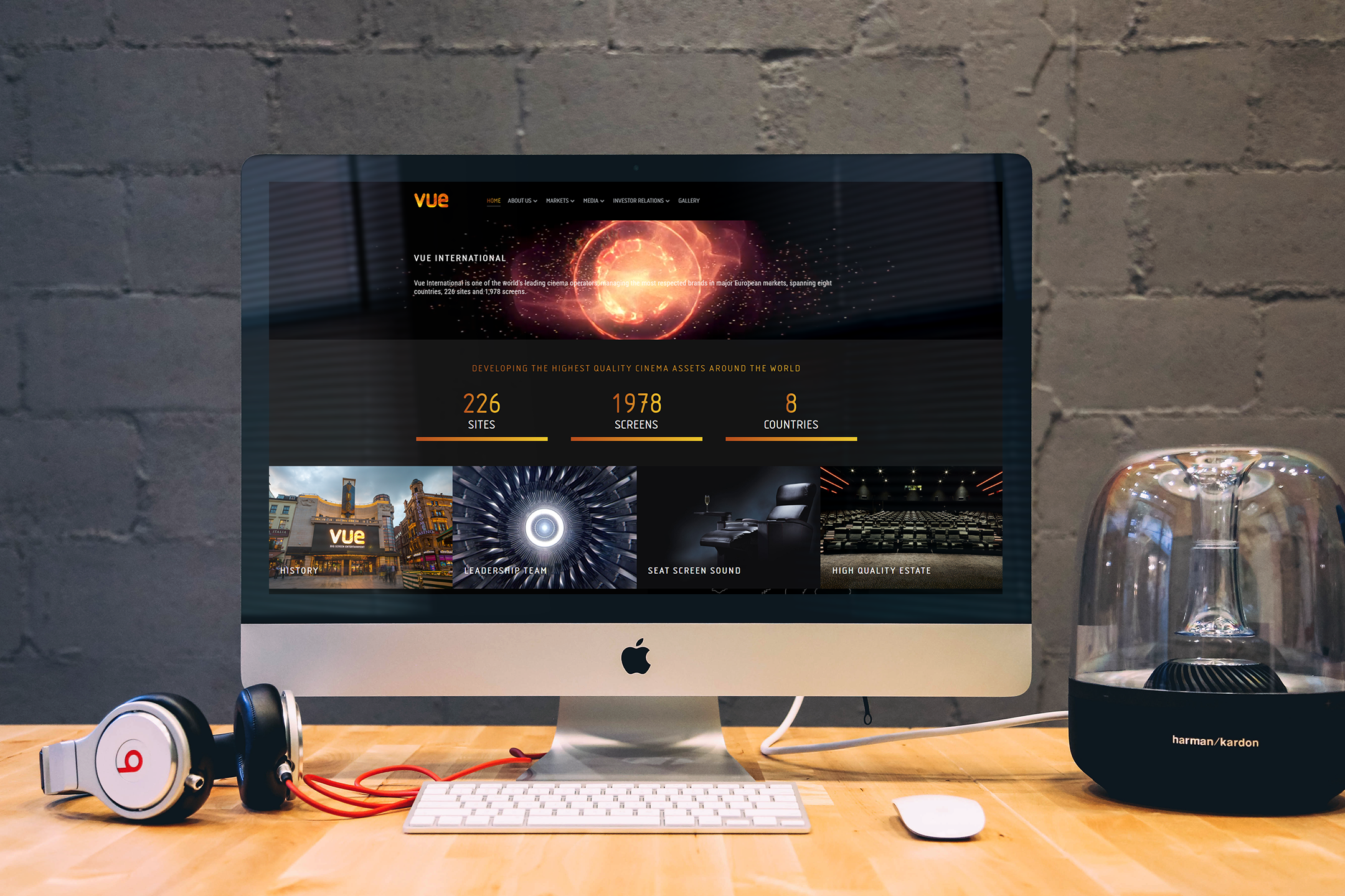 web design by storm web design, mac on a desk